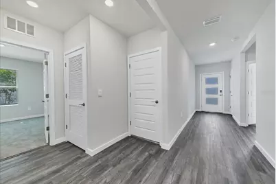 17218 Barnwood Place, Lakewood Ranch, FL 34211 - Photo 3