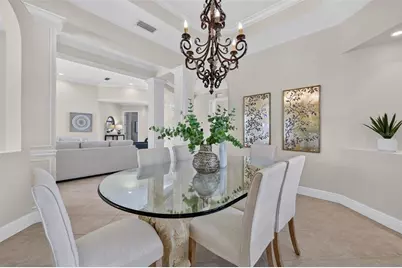 7058 Vilamoura Place, Lakewood Ranch, FL 34202 - Photo 11