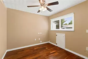 1006 Longfellow Ct, Sarasota, FL 34243 - Photo 25