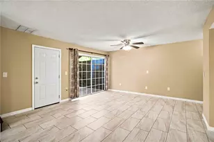 1006 Longfellow Ct, Sarasota, FL 34243 - Photo 9