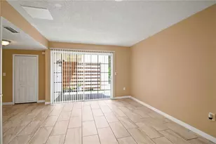 1006 Longfellow Ct, Sarasota, FL 34243 - Photo 13