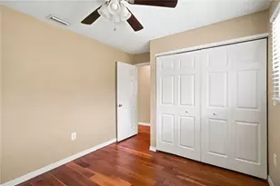 1006 Longfellow Ct, Sarasota, FL 34243 - Photo 23