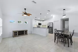 12610 Shimmering Oak Cir, Venice, FL 34293 - Photo 5