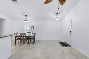 12610 Shimmering Oak Cir, Venice, FL 34293 - Photo 9