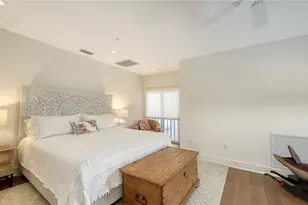 3530 Mistletoe Ln, Longboat Key, FL 34228 - Photo 33
