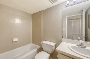 2121 Wood St, Sarasota, FL 34237 - Photo 11