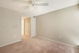2121 Wood St, Sarasota, FL 34237 - Photo 13