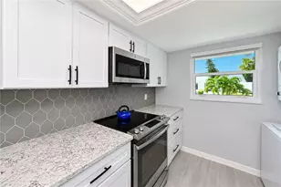 9411 Concord Cir, Bradenton, FL 34210 - Photo 11