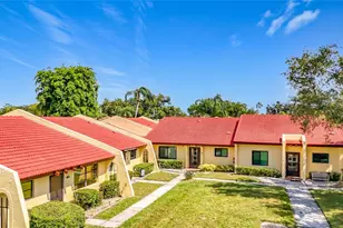 1229 58th St W, Bradenton, FL 34209 - Photo 5