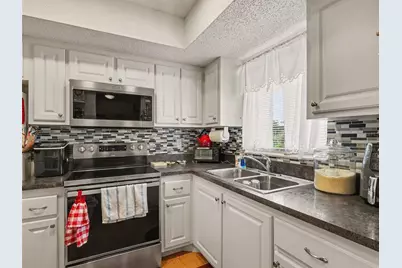 4171 Heron Way #E309, Bradenton, FL 34205 - Photo 5