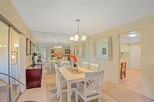 6948 W Country Club Dr N, Sarasota, FL 34243 - Photo 7