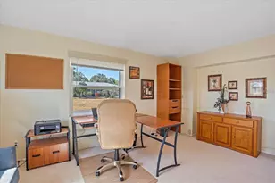 6948 W Country Club Dr N, Sarasota, FL 34243 - Photo 17