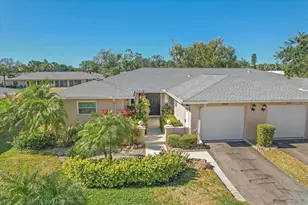 6948 W Country Club Dr N, Sarasota, FL 34243 - Photo 3