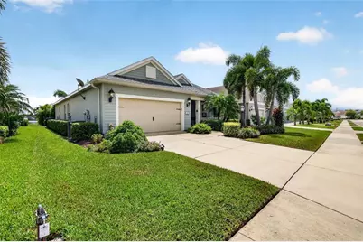 7735 Ridgelake Circle, Bradenton, FL 34203 - Photo 3