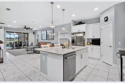 7735 Ridgelake Circle, Bradenton, FL 34203 - Photo 13