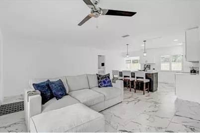 2347 Tangerine Drive, Sarasota, FL 34239 - Photo 9