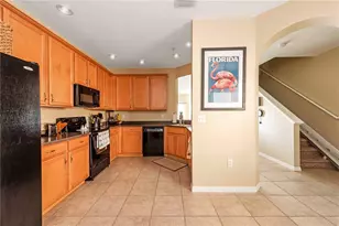 3698 Parkridge Cir, Sarasota, FL 34243 - Photo 3
