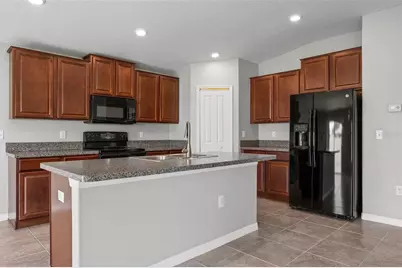 304 Cascade Bend Drive, Ruskin, FL 33570 - Photo 9