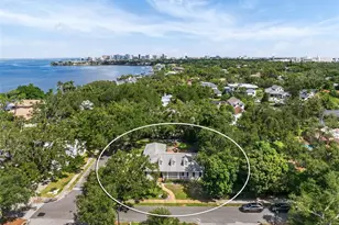 1585 South Dr, Sarasota, FL 34239 - Photo 43