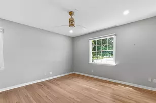 1585 South Dr, Sarasota, FL 34239 - Photo 27