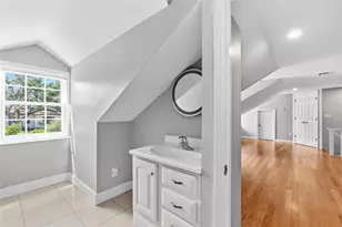 1585 South Dr, Sarasota, FL 34239 - Photo 35