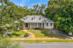 1585 South Dr, Sarasota, FL 34239 - Photo 41