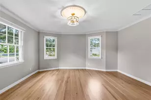 1585 South Dr, Sarasota, FL 34239 - Photo 11