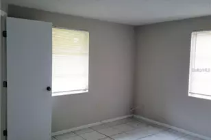 262 Manor Rd, Venice, FL 34293 - Photo 11