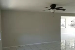262 Manor Rd, Venice, FL 34293 - Photo 5