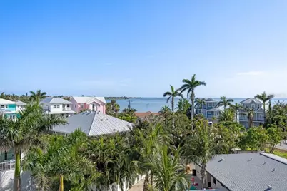 239 S Harbor Drive, Holmes Beach, FL 34217 - Photo 39