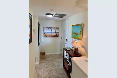 1700 Benjamin Franklin Drive #9E, Sarasota, FL 34236 - Photo 5