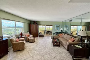 1700 Benjamin Franklin Dr, Sarasota, FL 34236 - Photo 11