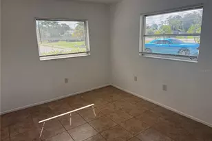 3412 Spainwood Dr, Sarasota, FL 34232 - Photo 11
