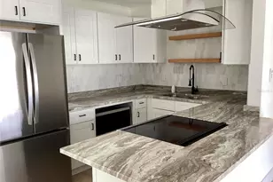2370 Bahia Vista St, Sarasota, FL 34239 - Photo 7