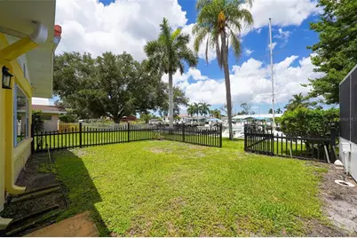 133 Holly Avenue, Sarasota, FL 34243 - Photo 41