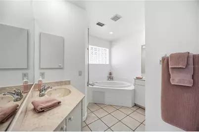 5469 Ashton Manor Drive, Sarasota, FL 34233 - Photo 17