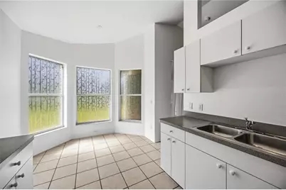 5469 Ashton Manor Drive, Sarasota, FL 34233 - Photo 13