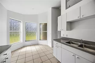 5469 Ashton Manor Dr, Sarasota, FL 34233 - Photo 13