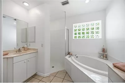 5469 Ashton Manor Drive, Sarasota, FL 34233 - Photo 19