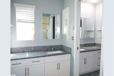 5726 Timber Lake Drive, Sarasota, FL 34243 - Photo 15