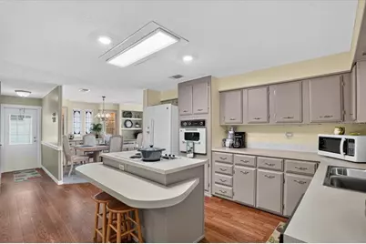 8534 Imperial Circle, Palmetto, FL 34221 - Photo 11