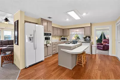 8534 Imperial Circle, Palmetto, FL 34221 - Photo 9