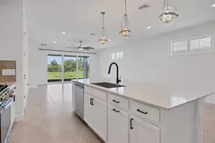 8177 Sternway Rd, Sarasota, FL 34240 - Photo 13