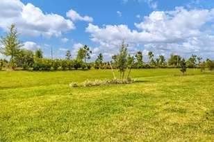 8177 Sternway Rd, Sarasota, FL 34240 - Photo 29