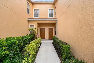 3768 Parkridge Cir, Sarasota, FL 34243 - Photo 3