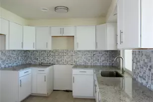 66 Oakland Hills Ct, Rotonda West, FL 33947 - Photo 11