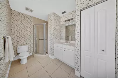 1233 N Gulfstream Avenue #401, Sarasota, FL 34236 - Photo 25