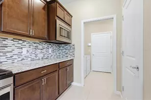 8610 Backshore Ln, Parrish, FL 34219 - Photo 7