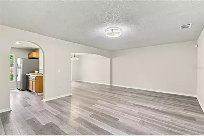 9912 Ashburn Lake Drive, Tampa, FL 33610 - Photo 3