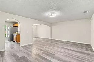 9912 Ashburn Lake Dr, Tampa, FL 33610 - Photo 3